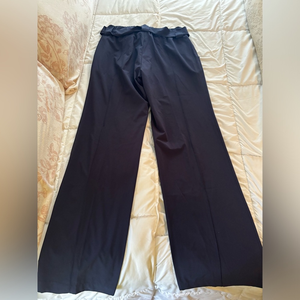 Athleta navy Skyline pant with tie belt